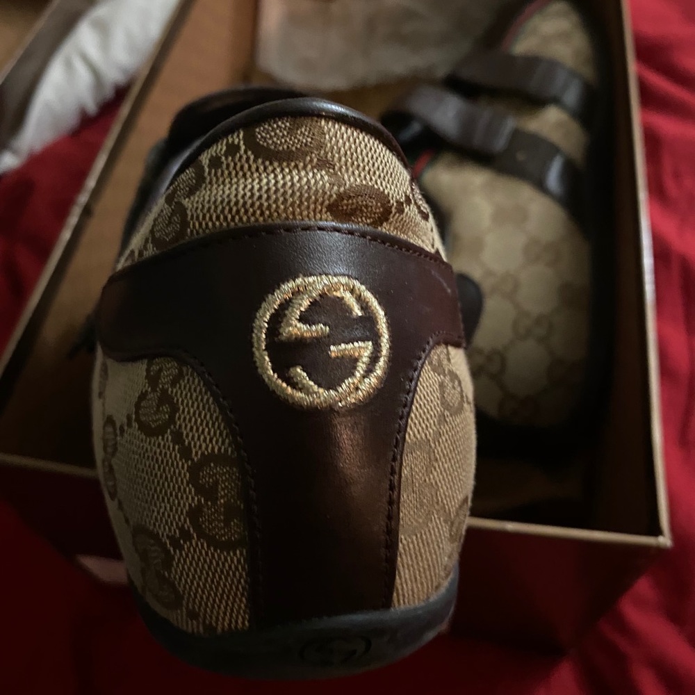Gucci casual shoes size 8-8 1/2